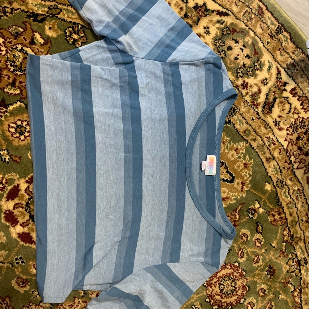 LuLaRoe top
